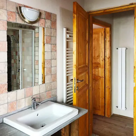 Casa Viola أوجيبيو